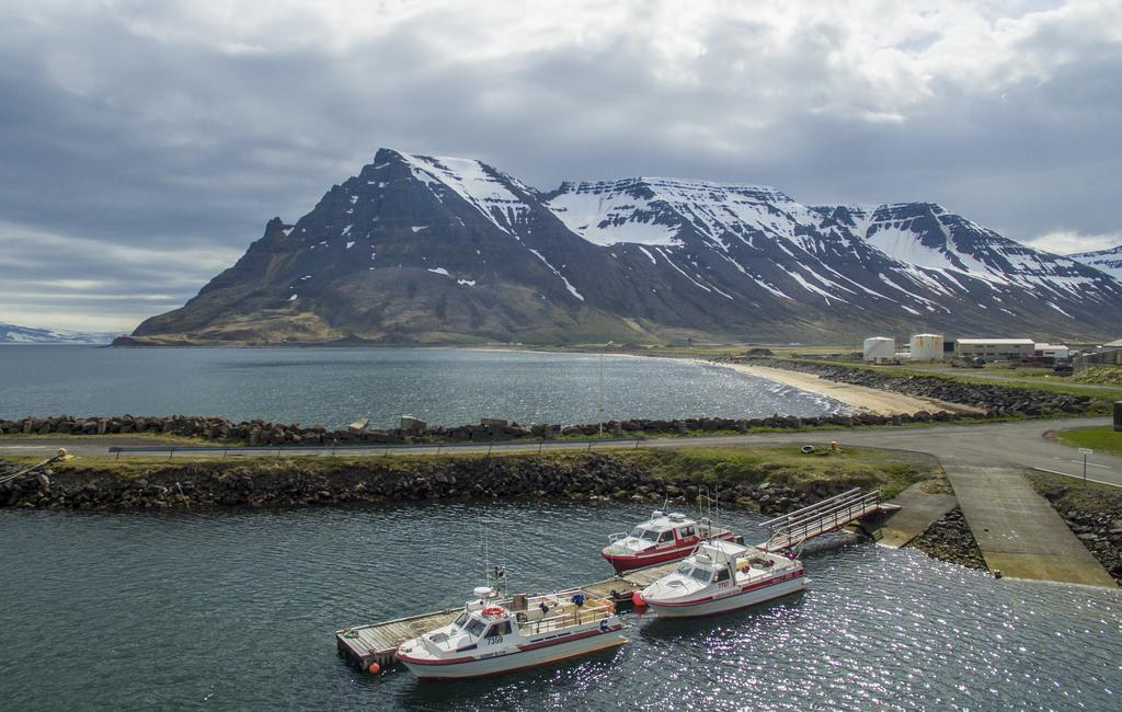Einarshusid Guesthouse Bolungarvík المظهر الخارجي الصورة
